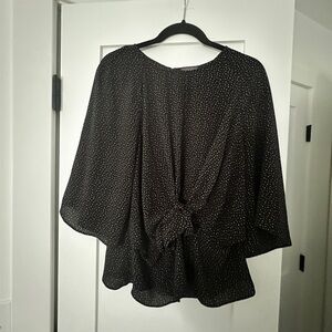 Vince Camuto black and white top with tie front detail, size L